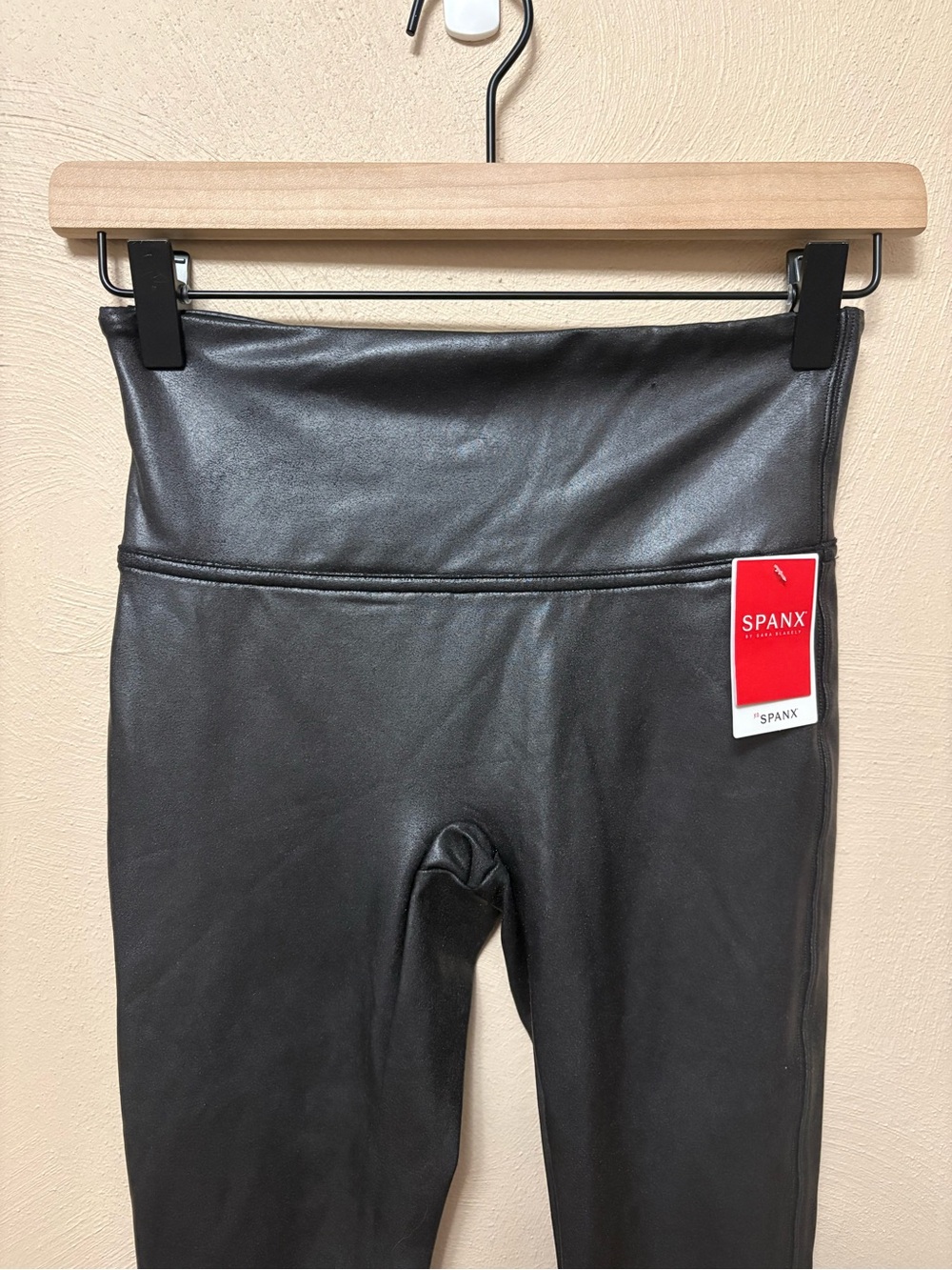 Spanx Faux Leather Leggings in Black Size Small NWT New - Picture 5 of 15